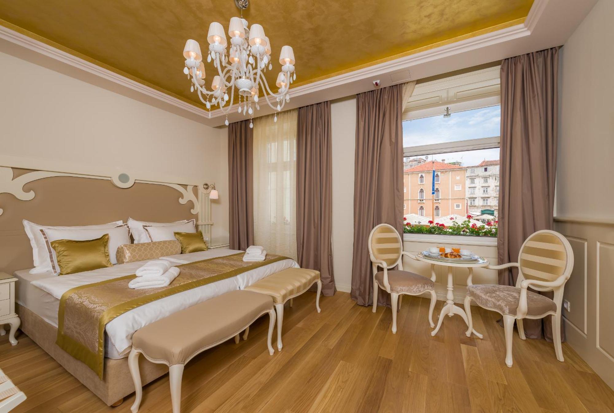 ספליט Piazza Heritage Hotel מראה חיצוני תמונה