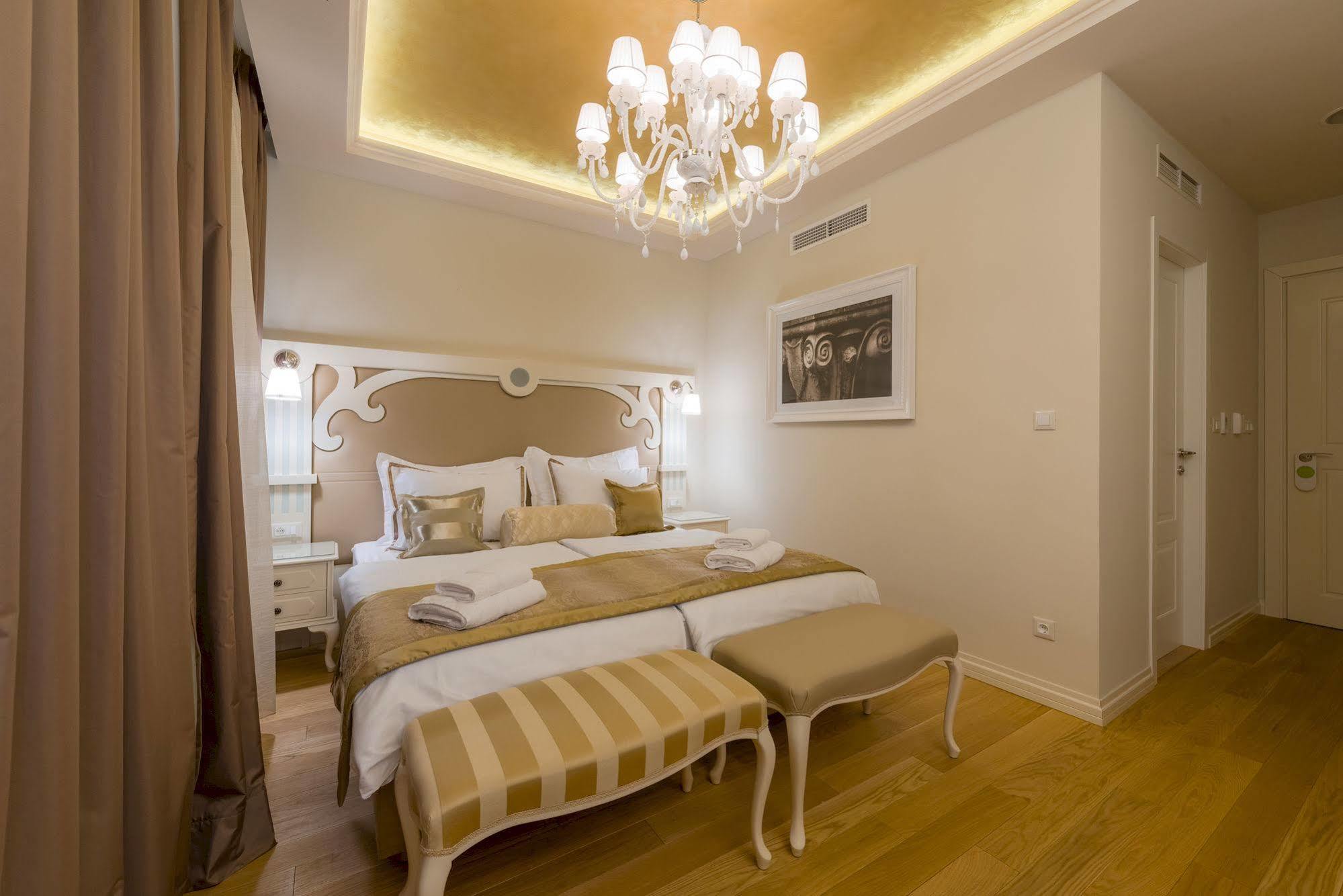 ספליט Piazza Heritage Hotel מראה חיצוני תמונה
