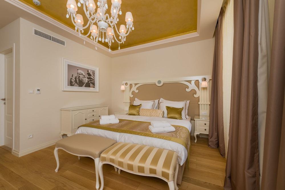 ספליט Piazza Heritage Hotel מראה חיצוני תמונה
